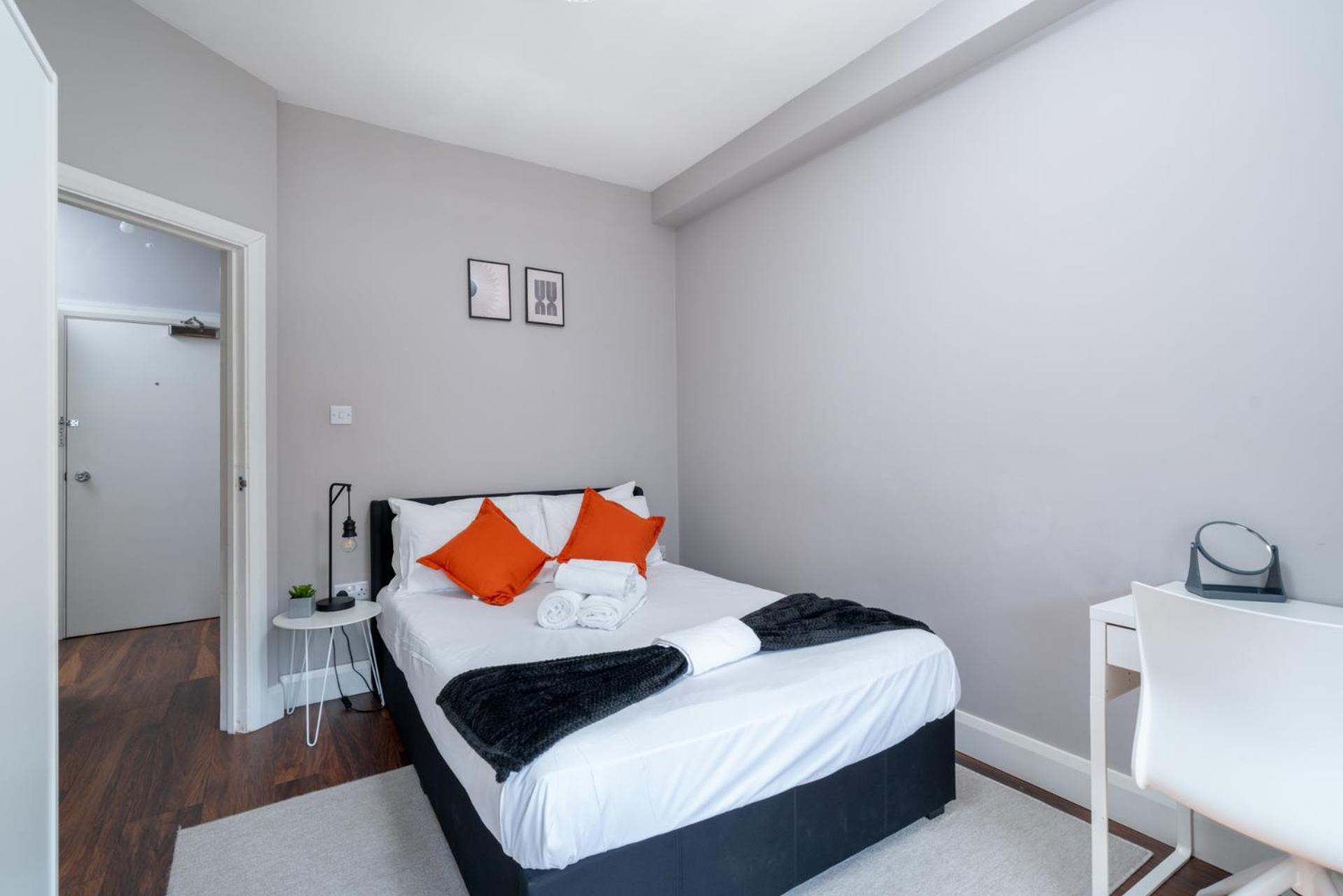 Appartement Town Centre 2 Bedoom Fast Wifi,parking-15 Mins To London